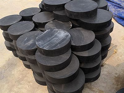 兴宁区板式橡胶支座由若干层橡胶片与薄钢板经加压硫化